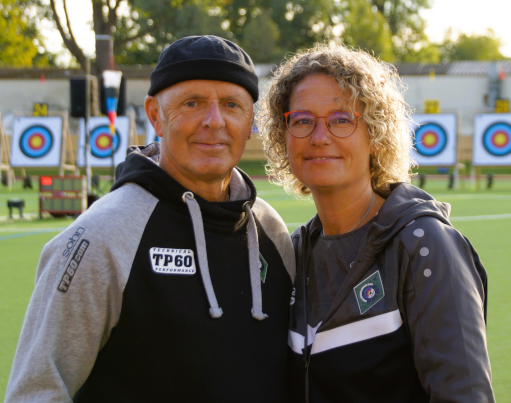 Diana mit ihrem Betreuer Karl auf der DM im Freien