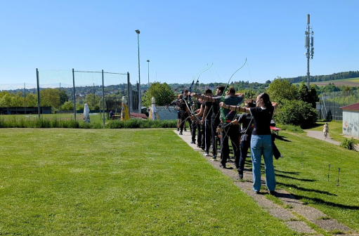 Teilnehmer des BSV Ulm an der Schützenlinie